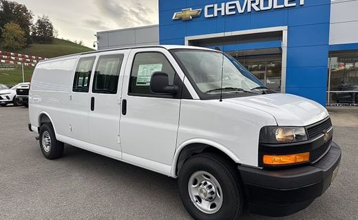 2025 Chevrolet Express EXT
