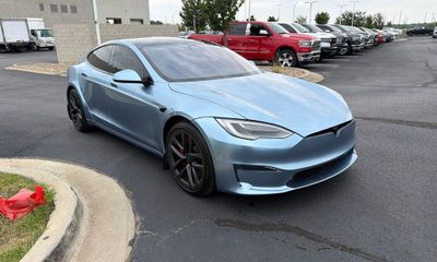 2021 Tesla Model S Plaid