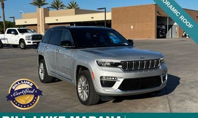2022 Jeep Grand Cherokee Summit