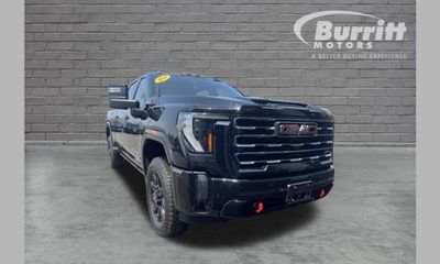 2024 GMC Sierra HD AT4