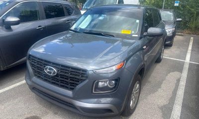 2026 Hyundai Venue SE