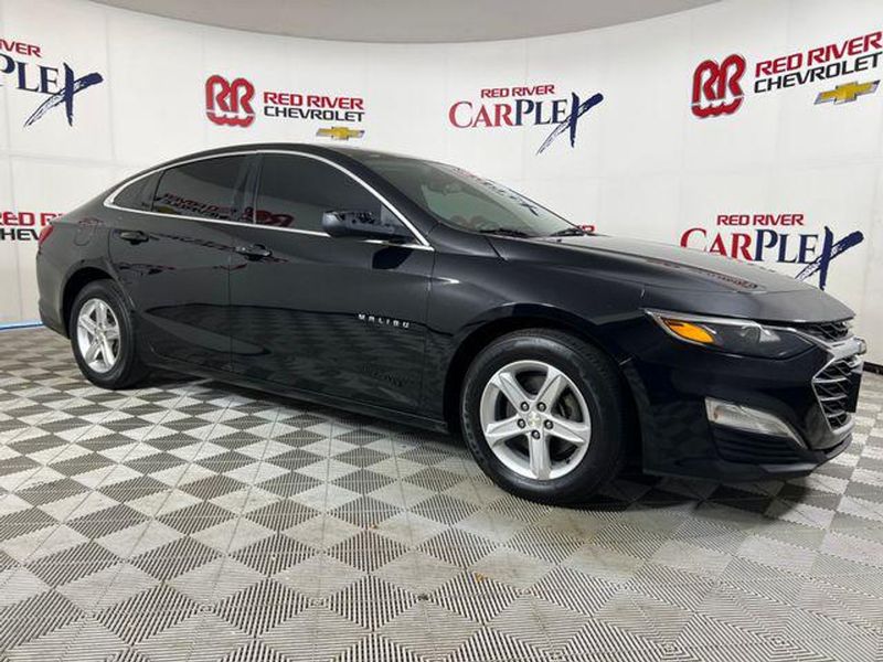 2020 Chevrolet Malibu — a typically priced live listing