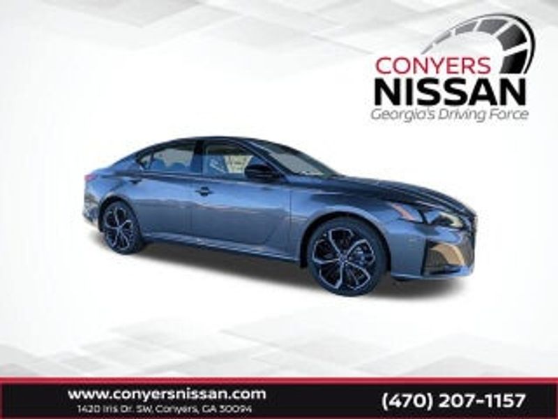 2025 Nissan Altima — a typically priced live listing