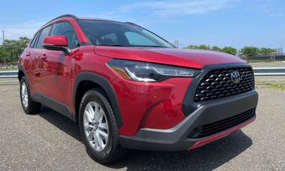 2024 Toyota Corolla Cross LE