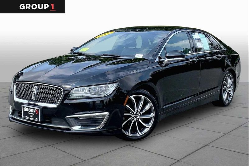 2018 Lincoln MKZ — a typically priced live listing