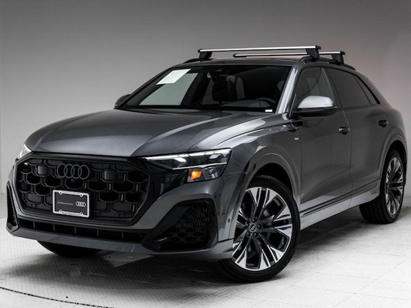 2025 Audi Q8 — a typically priced live listing