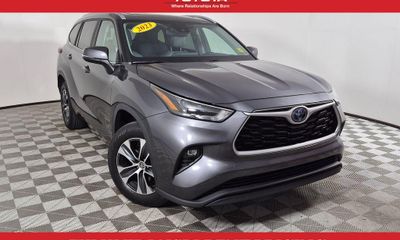 2023 Toyota Highlander LE L Limited