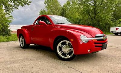 2004 Chevrolet SSR LS