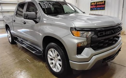 2025 Chevrolet Silverado Custom