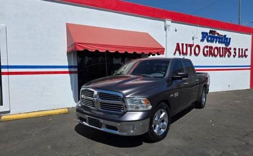 2015 Ram 1500 SLT