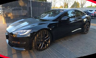 2021 Tesla Model S Plaid