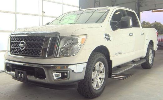 2017 Nissan Titan SV