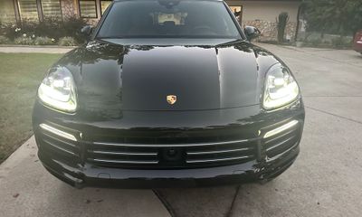 2021 Porsche Cayenne Base