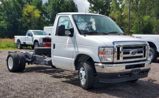 2023 Ford E-450 Super Duty