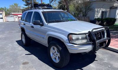 2002 Jeep Grand Cherokee Laredo