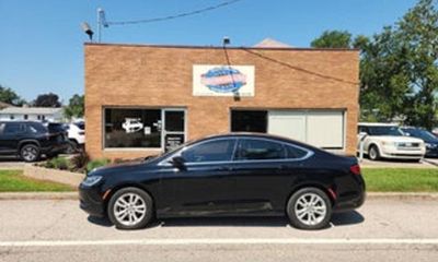 2017 Chrysler 200 LX