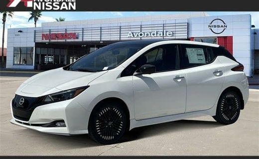 2023 Nissan Leaf SV