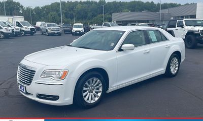 2013 Chrysler 300 Base Limited