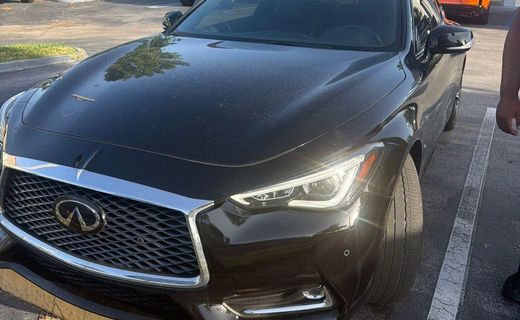 2022 Infiniti Q60 Luxe