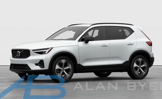 2026 Volvo XC40 Plus Dark