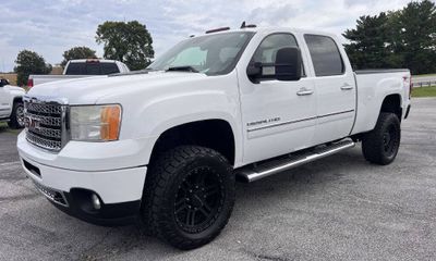 2011 GMC Sierra Denali
