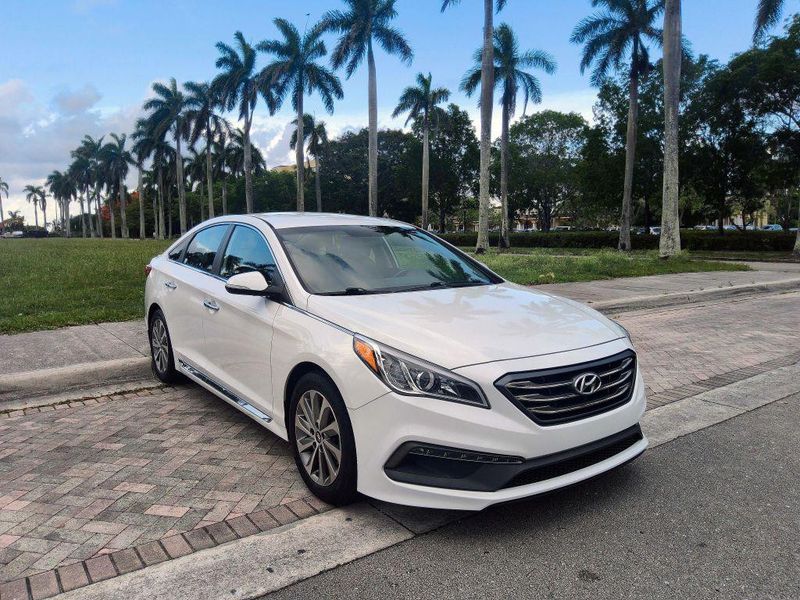 2016 Hyundai Sonata — a typically priced live listing
