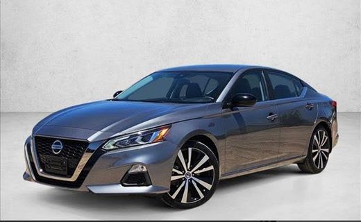 2022 Nissan Altima SR
