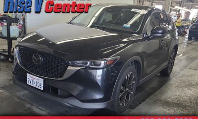 2022 Mazda CX-5 Premium Package