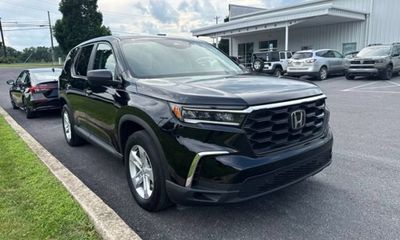 2023 Honda Pilot LX