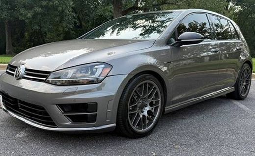 2017 Volkswagen Golf R Base