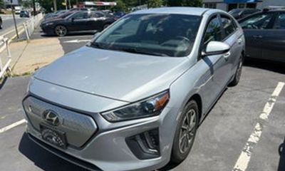 2020 Hyundai Ioniq SE