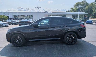 2025 BMW X4 xDrive 30I