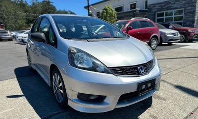 2013 Honda FIT Sport