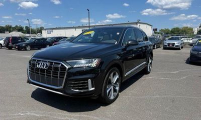 2023 Audi Q7 Quattro Premium Plus