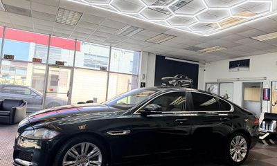2016 Jaguar XF Premium