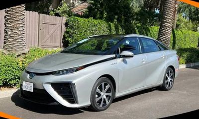 2017 Toyota Mirai Hydrogen Fuel Cell