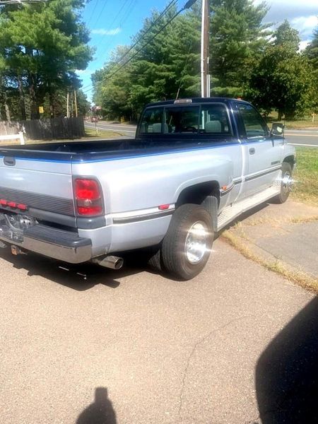 1995 Dodge Ram — a typically priced live listing