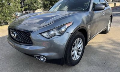 2017 Infiniti QX70
