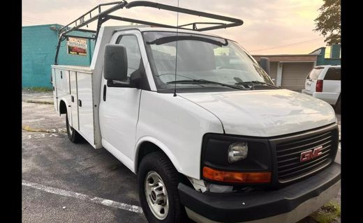2015 GMC Savana 3500 139 Cutaway