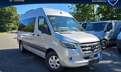 2024 Mercedes-Benz Sprinter 907 VS30 Passenger