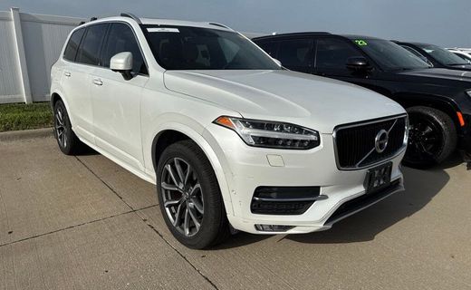2019 Volvo XC90 Momentum
