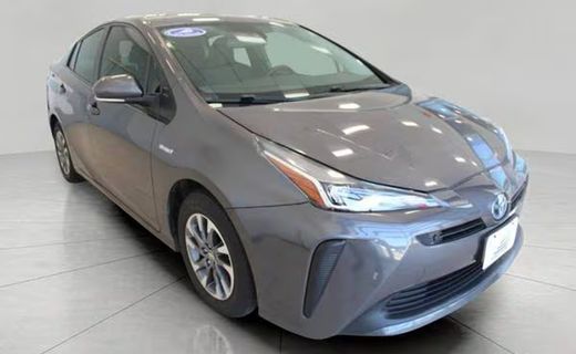 2021 Toyota Prius LE