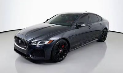 2022 Jaguar XF SE