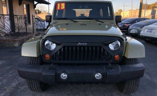 2013 Jeep Wrangler Sahara
