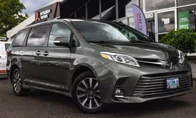 2020 Toyota Sienna Q Grade
