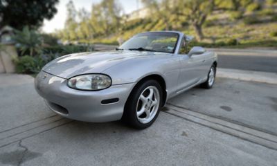 1999 Mazda MX-5 Base