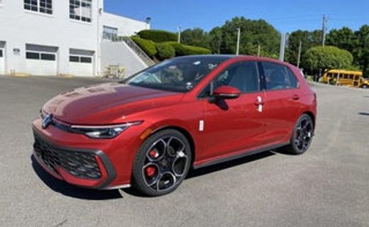 2026 Volkswagen Golf GTI Autobahn