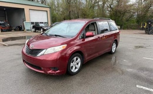 2012 Toyota Sienna XLE