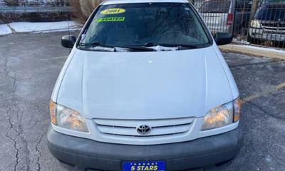 2001 Toyota Sienna LE XLE