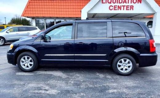 2011 Chrysler Town AND Country Touring